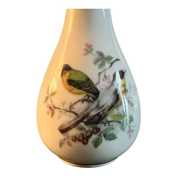 Vintage Porcelain Bud Vase With Yellow Finch Bird Design & Gold Trim 7" Tall Jap - Picture 2 of 7